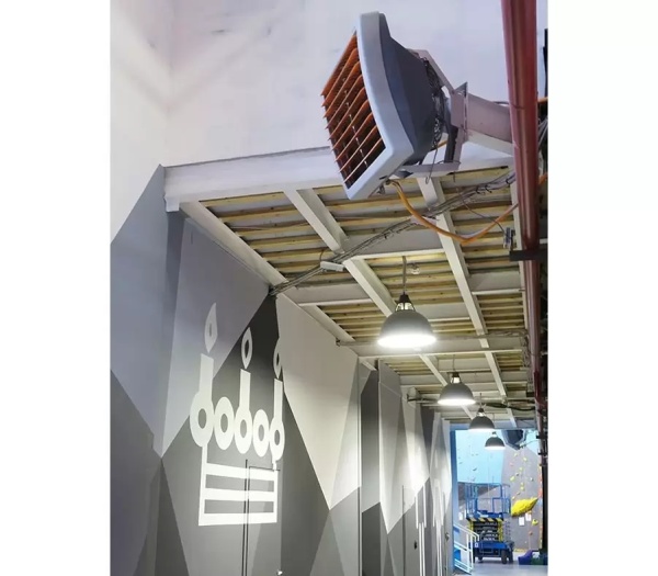 Водяной тепловентилятор Тепломаш КЭВ-110М4W4